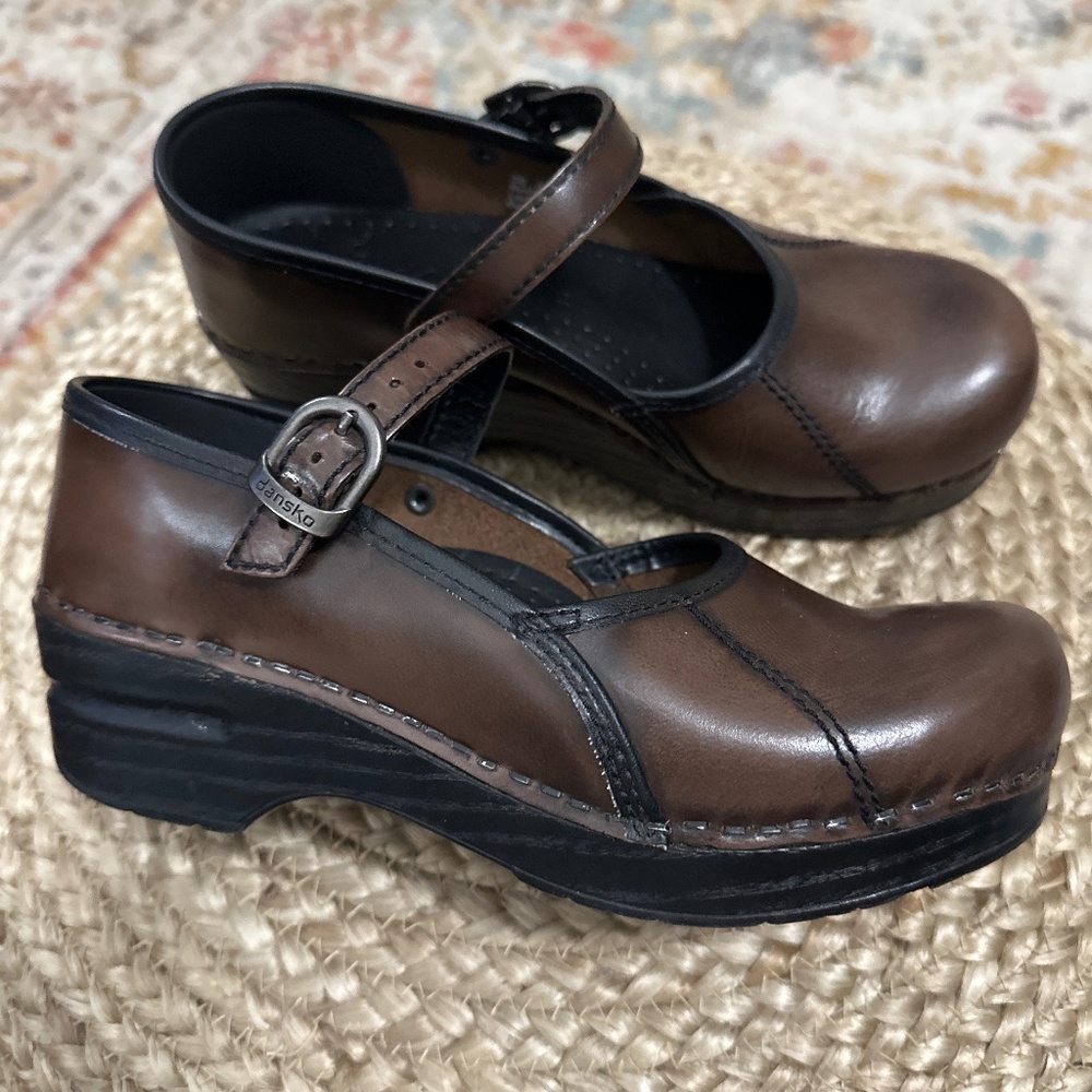 Maryjane Leather Dansko